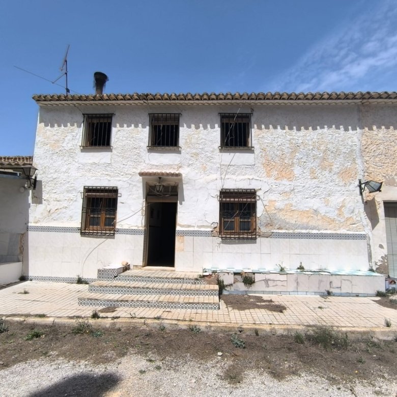 6 Bedroom 1 Bathroom Country House in Yecla - Caza De Casa
