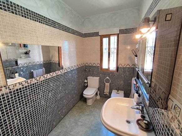 5 Bedroom 3 Bathroom Villa in Jumilla - Caza De Casa