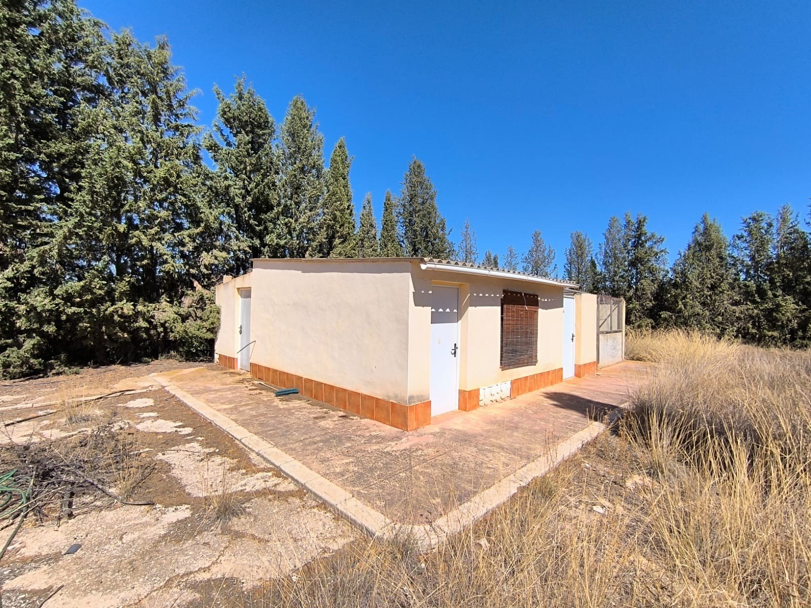 6 Bedroom 3 Bathroom Villa in Yecla - Caza De Casa
