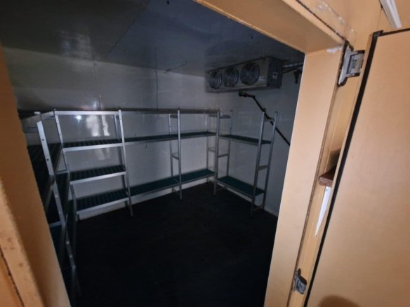 Commercial in Torrevieja - Caza De Casa