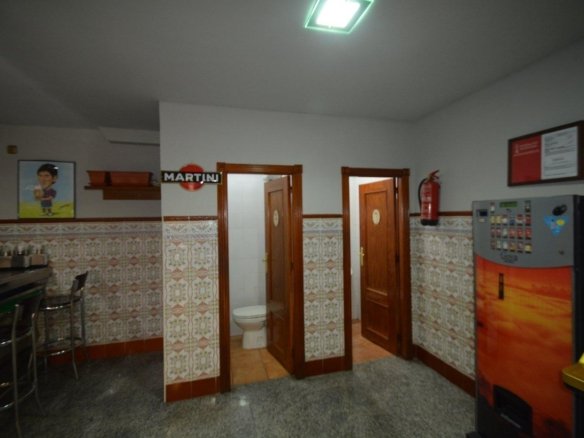 Commercial in Bigastro - Caza De Casa