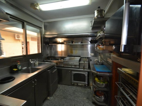 Commercial in Bigastro - Caza De Casa