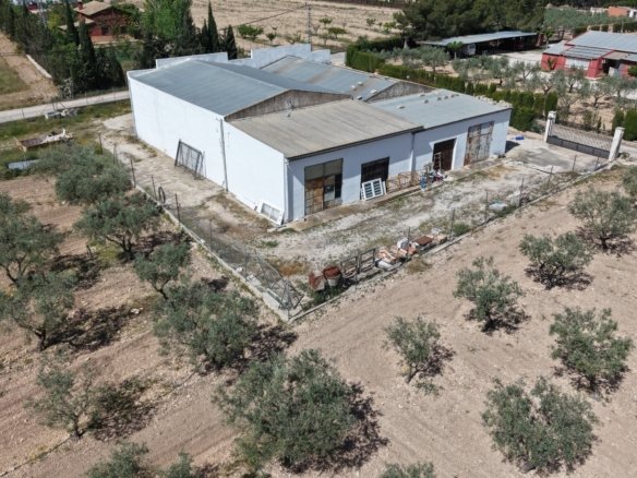 6 Bedroom 3 Bathroom Country House in Yecla - Caza De Casa