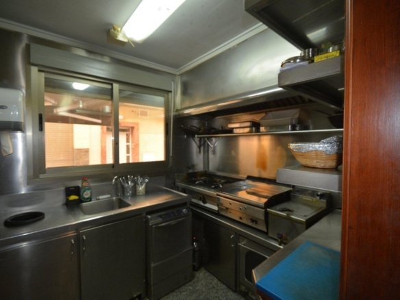 Commercial in Bigastro - Caza De Casa