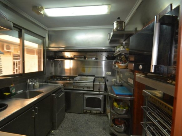 Commercial in Bigastro - Caza De Casa