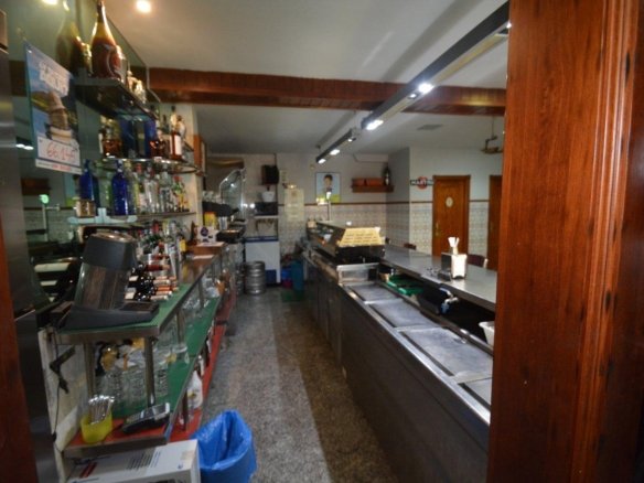 Commercial in Bigastro - Caza De Casa