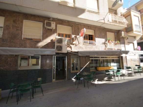 Commercial in Bigastro - Caza De Casa