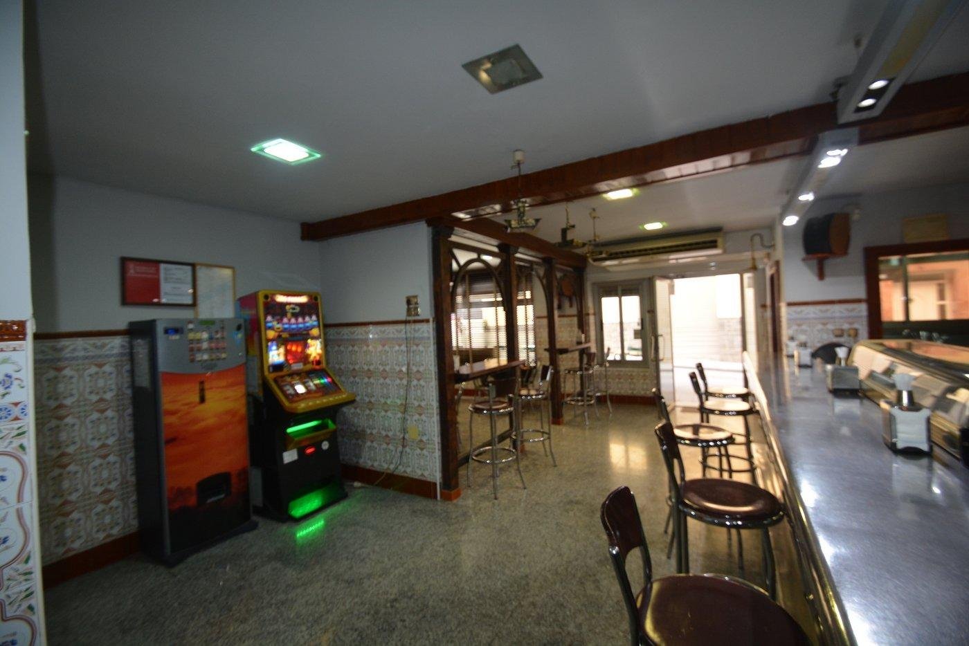 Commercial in Bigastro - Caza De Casa