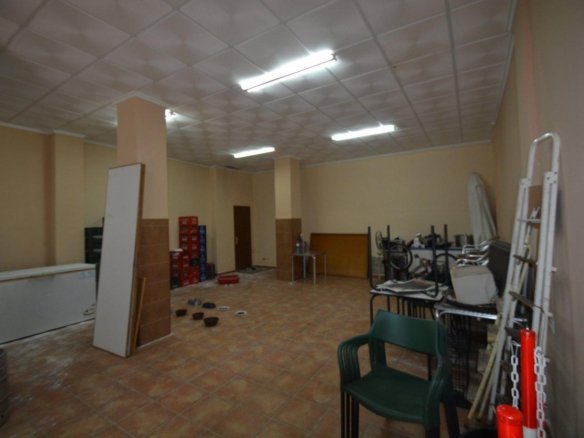 Commercial in Bigastro - Caza De Casa