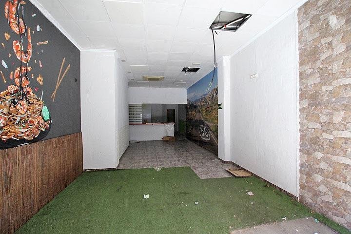 8-3 2 Bathroom Commercial in Guardamar del Segura - Caza De Casa