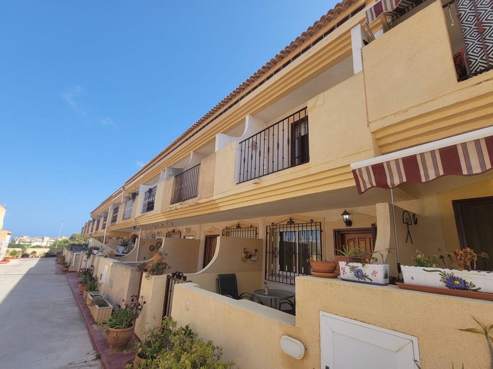 3 Bedroom 3 Bathroom Town House in Orihuela Costa - Caza De Casa