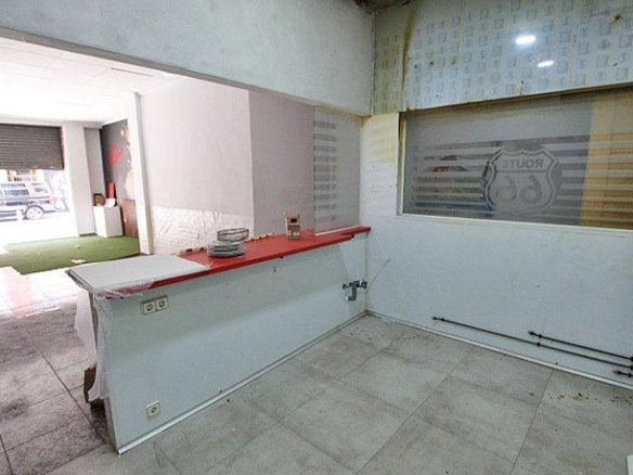2 Bathroom Commercial in Guardamar del Segura - Caza De Casa