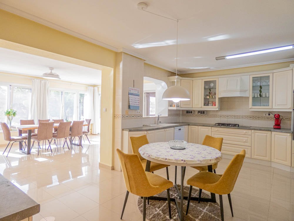 7 Bed 7 Bath Villa in San Miguel de Salinas - Caza De Casa