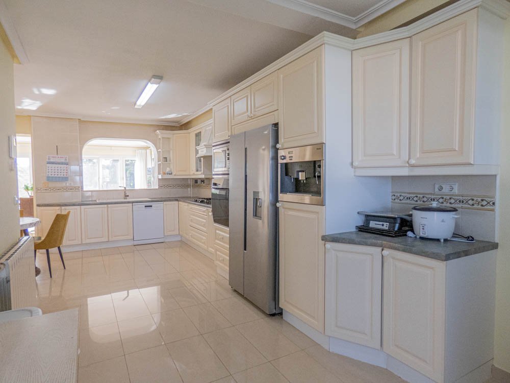 7 Bed 7 Bath Villa in San Miguel de Salinas - Caza De Casa