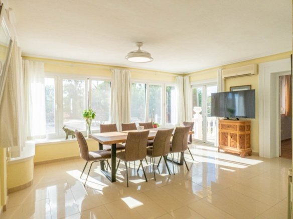 7 Bed 7 Bath Villa in San Miguel de Salinas - Caza De Casa