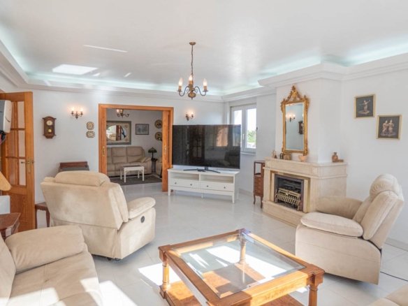 7 Bed 7 Bath Villa in San Miguel de Salinas - Caza De Casa