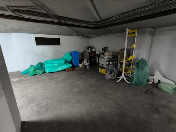 6 Bedroom 2 Bathroom Commercial in Yecla - Caza De Casa