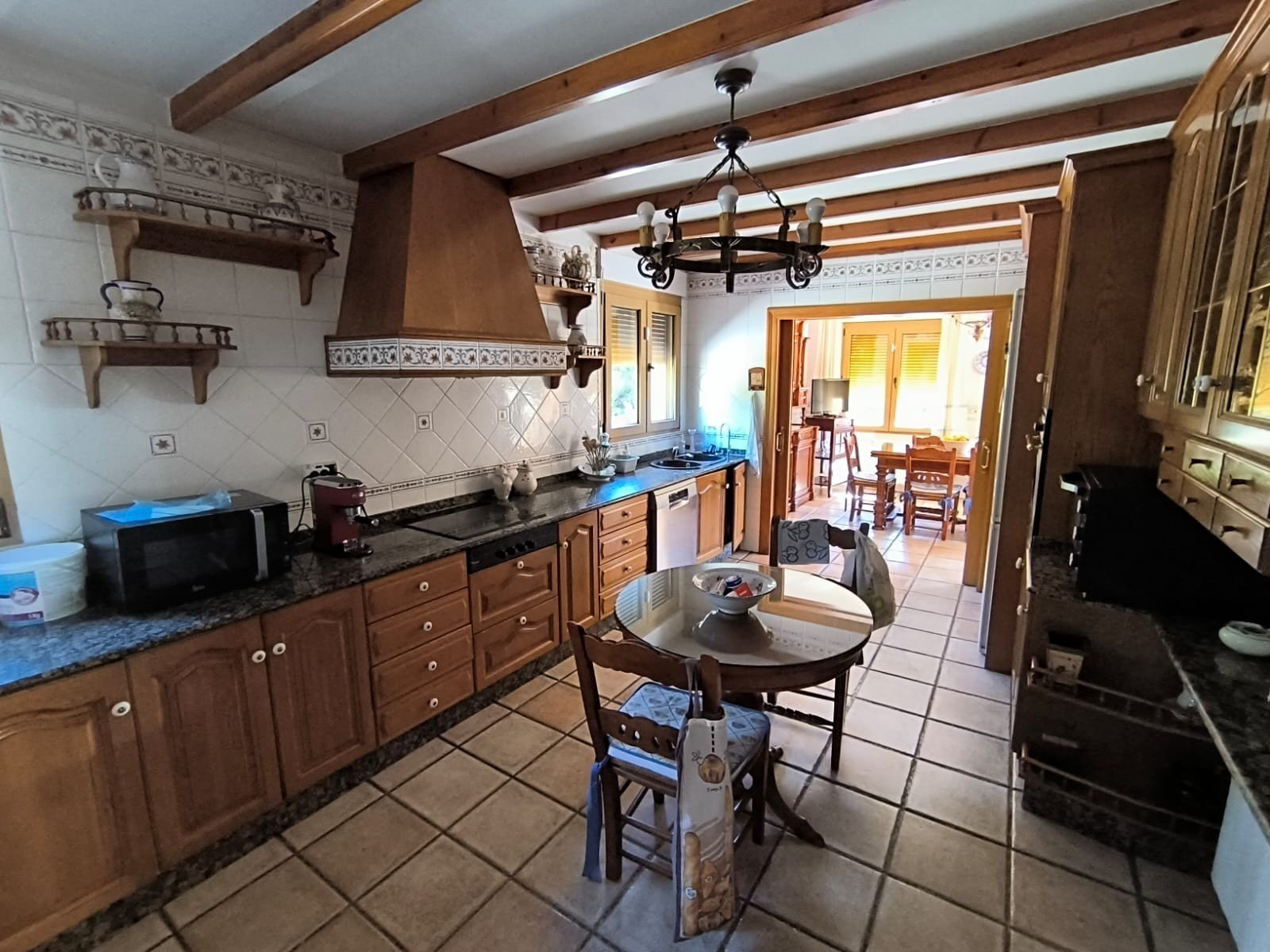6 Bedroom 3 Bathroom Villa in Yecla - Caza De Casa