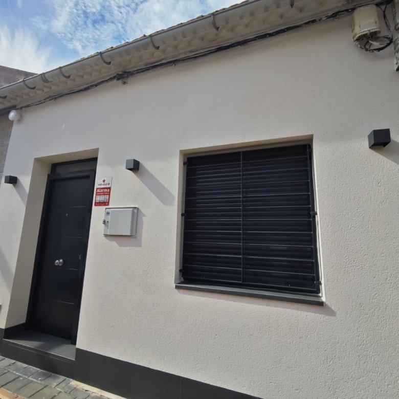 3 Bedroom 2 Bathroom Town House in Los Alcazares - Caza De Casa