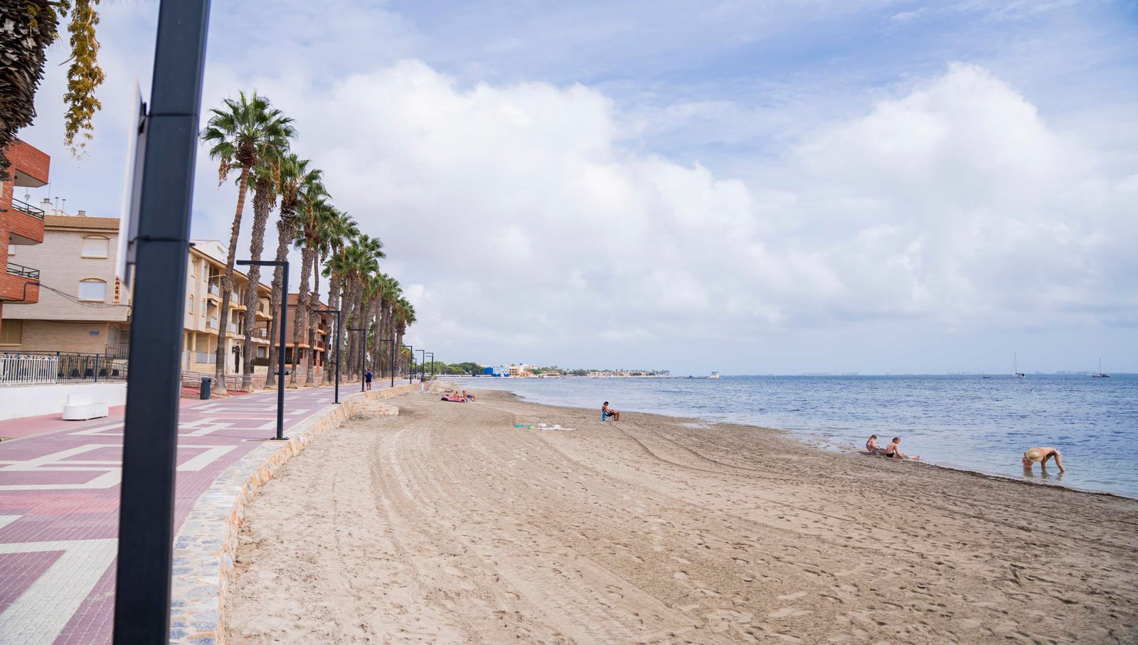 3 Bedroom 2 Bathroom Town House in Los Alcazares - Caza De Casa