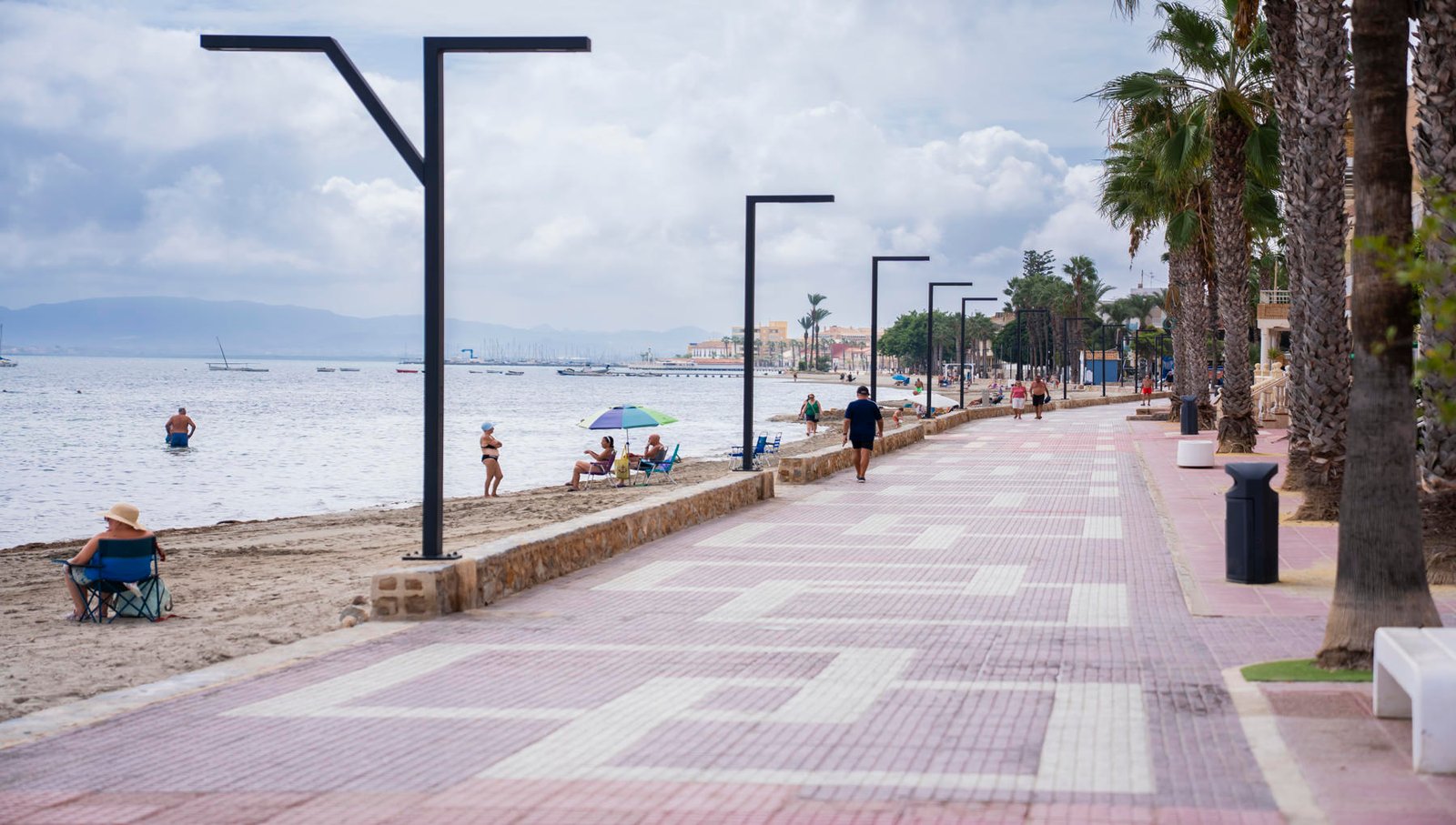 3 Bedroom 2 Bathroom Town House in Los Alcazares - Caza De Casa