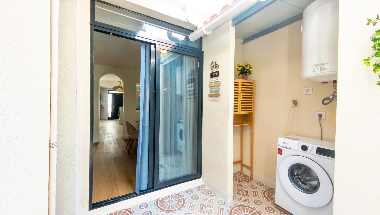 3 Bedroom 2 Bathroom Town House in Los Alcazares - Caza De Casa