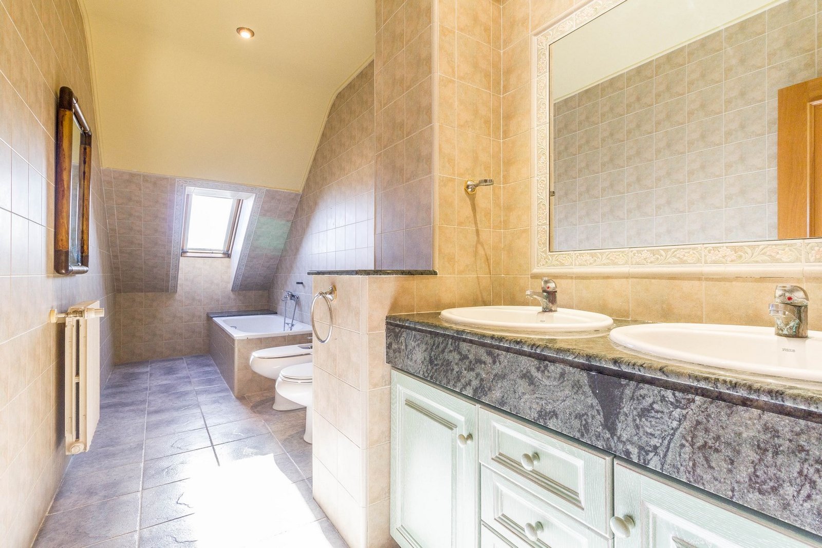 7 Bedroom 3 Bathroom Villa in Yecla - Caza De Casa