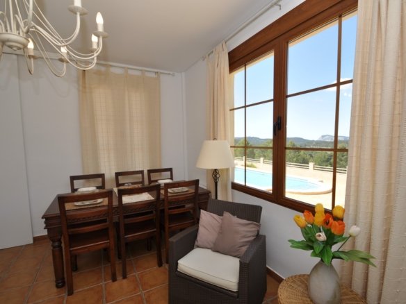 5 Bedroom 3 Bathroom Villa in Castalla - Caza De Casa