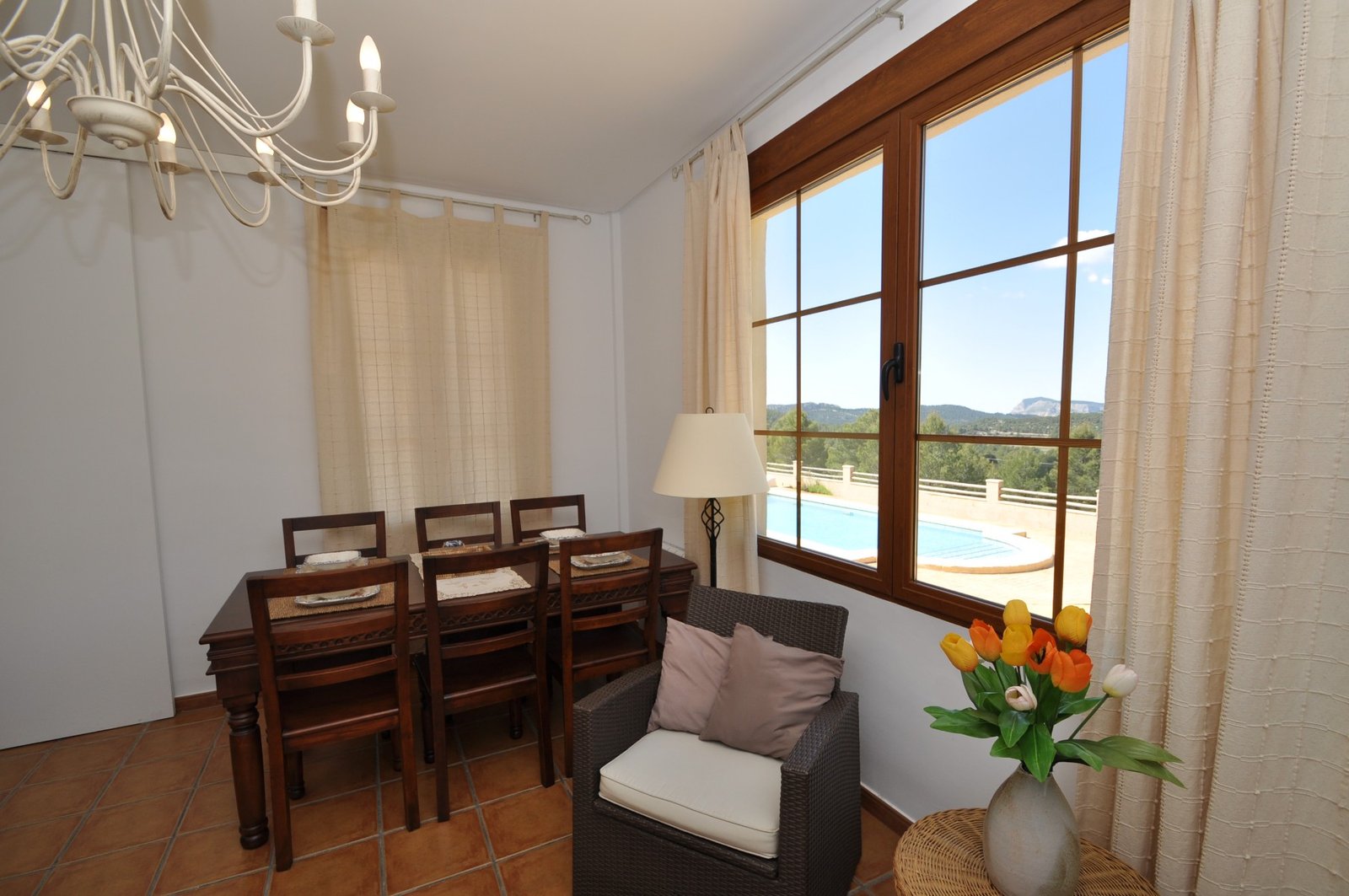 81626e5be99ad631 5 Bedroom 3 Bathroom Villa in Castalla - Caza De Casa