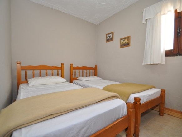 8 Bedroom 4 Bathroom Country House in Pinoso - Caza De Casa