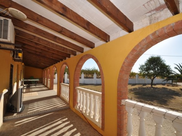 8 Bedroom 4 Bathroom Country House in Pinoso - Caza De Casa