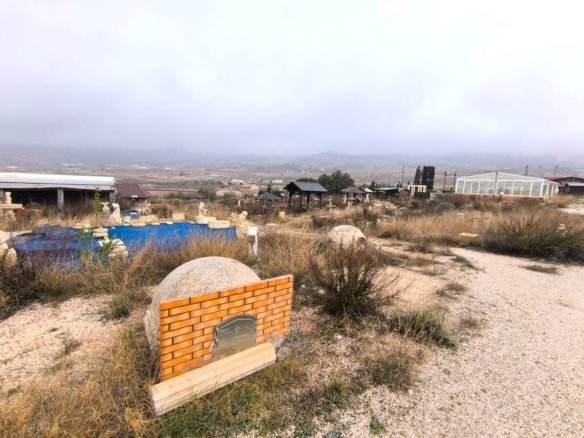 3 Bedroom 1 Bathroom Commercial in Algayat - Caza De Casa