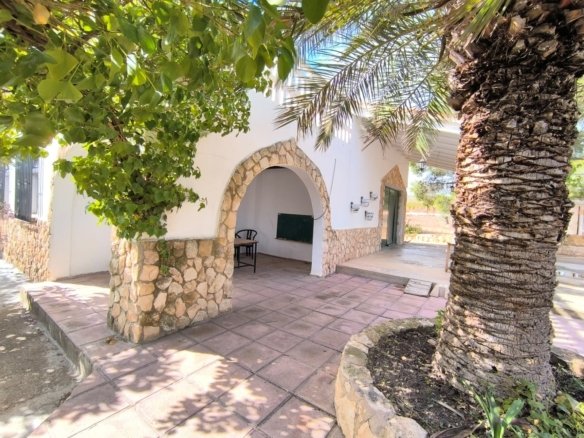 3 Bedroom 1 Bathroom Country House in Yecla - Caza De Casa
