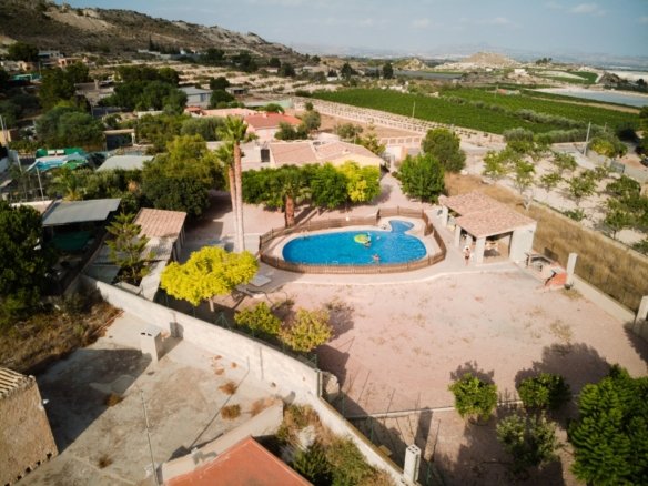 3 Bedroom 2 Bathroom Villa in La Romana - Caza De Casa