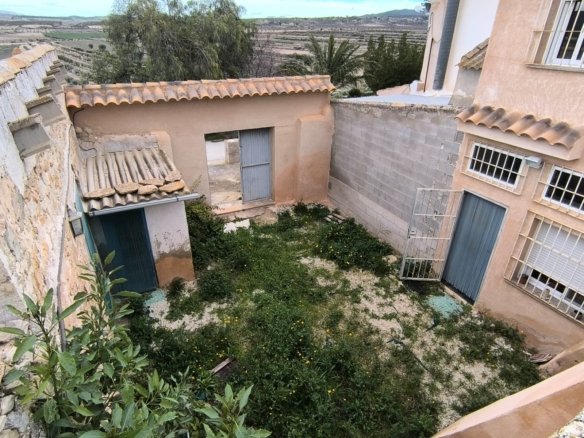 6 Bed 2 Bath Country House in La Zarza - Caza De Casa