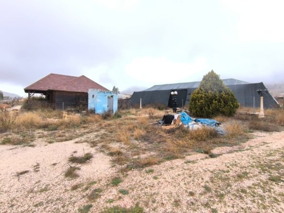 3 Bedroom 1 Bathroom Commercial in Algayat - Caza De Casa