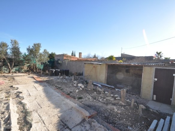Land in Pinoso - Caza De Casa