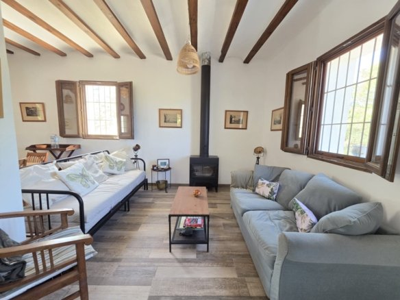 3 Bedroom 1 Bathroom Country House in Villena - Caza De Casa