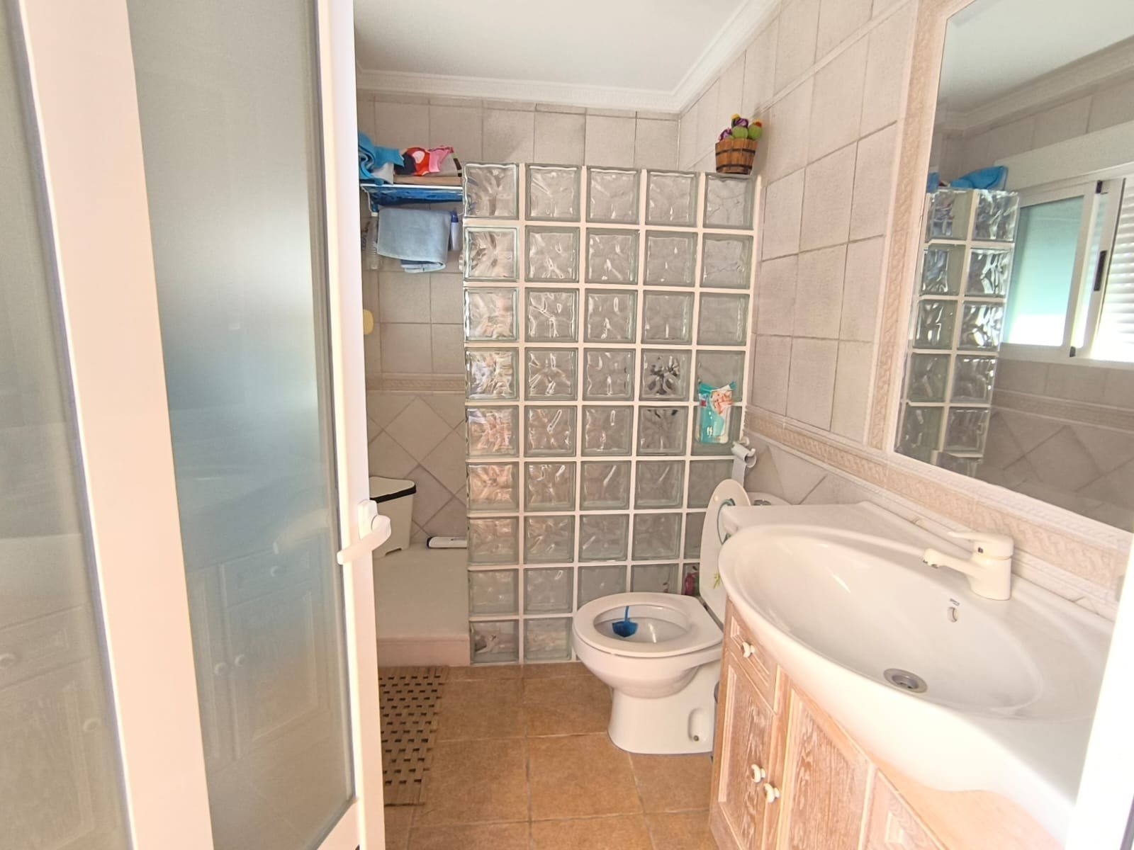 8f4eb2ae2329b381 6 Bedroom 3 Bathroom Villa in Yecla - Caza De Casa