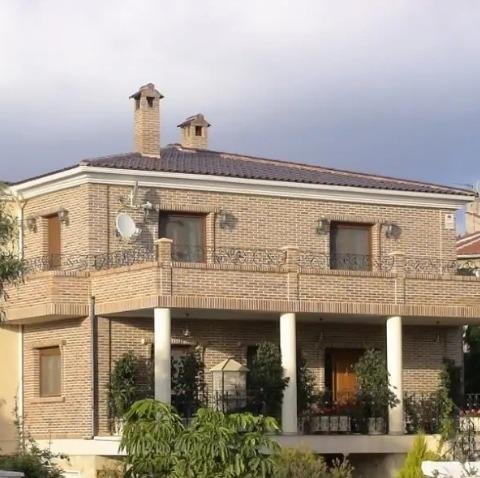 5 Bed 4 Bath Villa in Ciudad Quesada - Caza De Casa