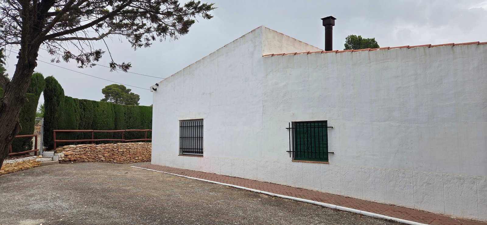 6 Bedroom 2 Bathroom Country House in Pinoso - Caza De Casa