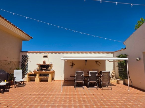 4 Bedroom 4 Bathroom Villa in Pinoso - Caza De Casa