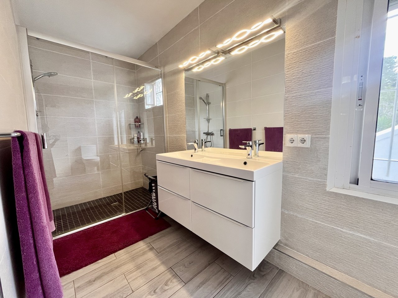 3 Bedroom 3 Bathroom Villa in Pinar de Campoverde - Caza De Casa