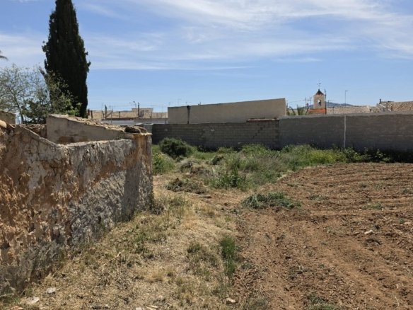 280 m² Land in La Canalosa - Caza De Casa