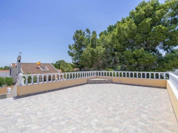 4 Bedroom 3 Bathroom Villa in San Miguel de Salinas - Caza De Casa