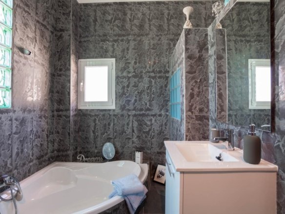 4 Bedroom 3 Bathroom Villa in San Miguel de Salinas - Caza De Casa
