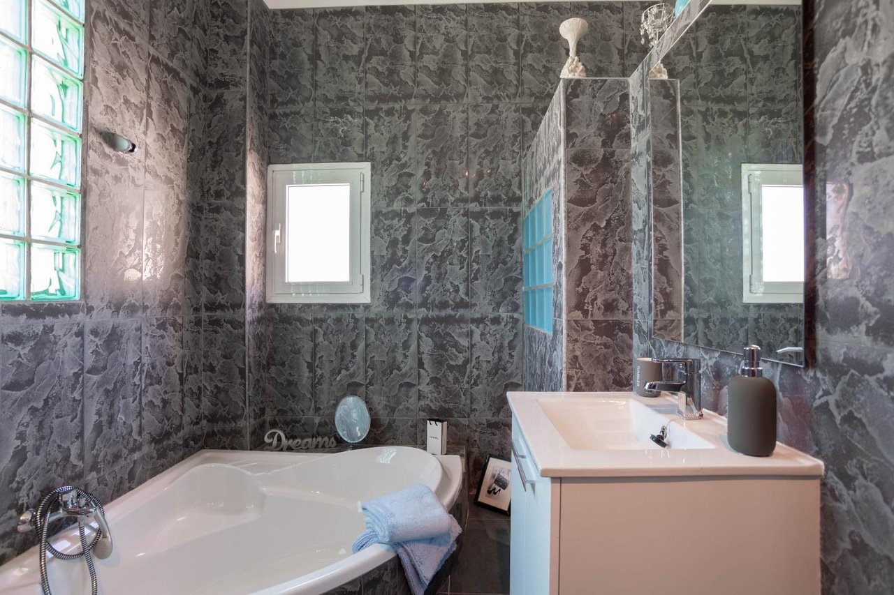 940d1115-ecd6-418c-b34c-d68053e8661a_xlarge 4 Bedroom 3 Bathroom Villa in San Miguel de Salinas - Caza De Casa