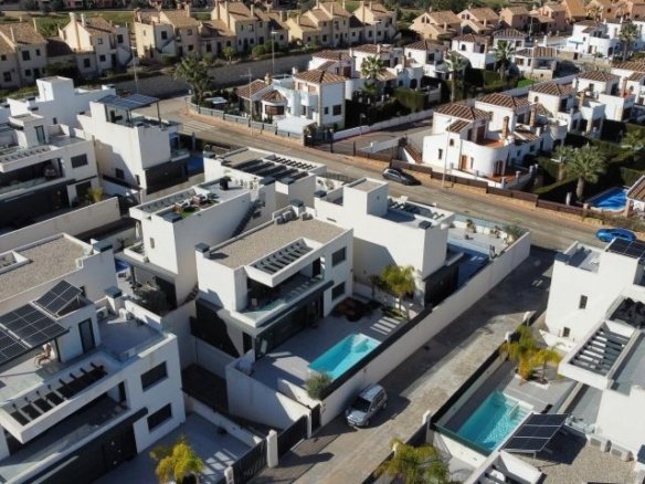 3 Bedroom 2 Bathroom Villa in Algorfa - Caza De Casa