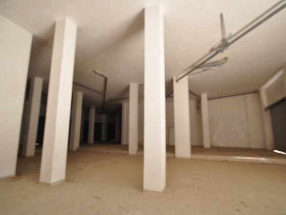 1 Bathroom Commercial in Elda - Caza De Casa