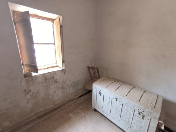 7 Bedroom 1 Bathroom Country House in Jumilla - Caza De Casa